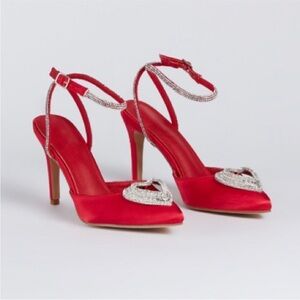 Windsor Heart Song Rhinestone Satin
Stiletto Pumps
